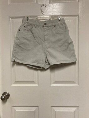Generra Shorts 100% Cotton white/cream size 6 women's